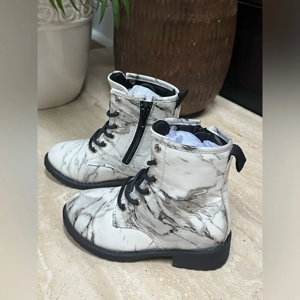 NWT M I A Toddlers Lil Tanya Moto Boots